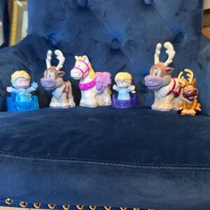 FROZEN musical horse and reindeer and characters